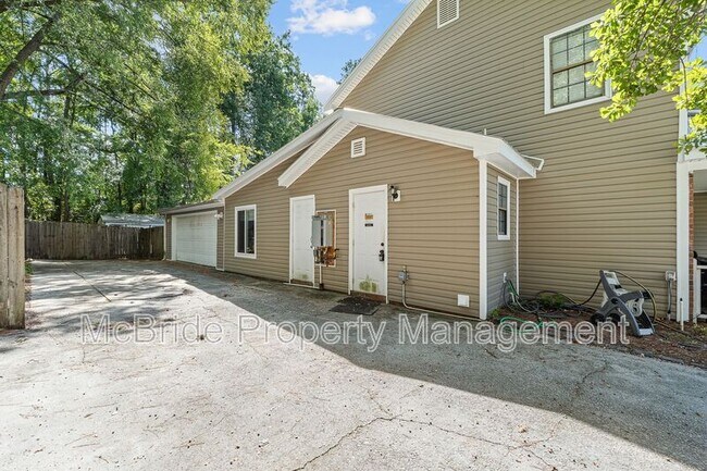 Foto del edificio - 539 Hunterdale Rd