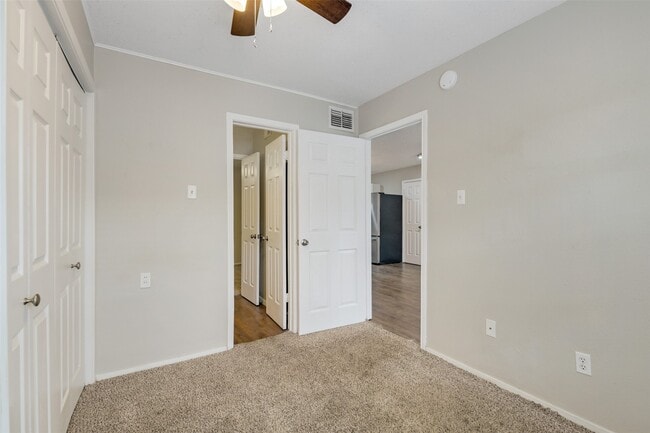Foto del edificio - 1514 Broadmoor Dr