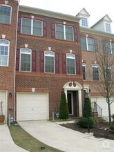 Building Photo - 2472 Cheyenne Dr