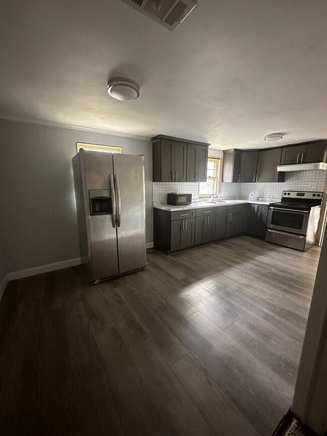 Foto del edificio - 3 Bed/2 Bath Home