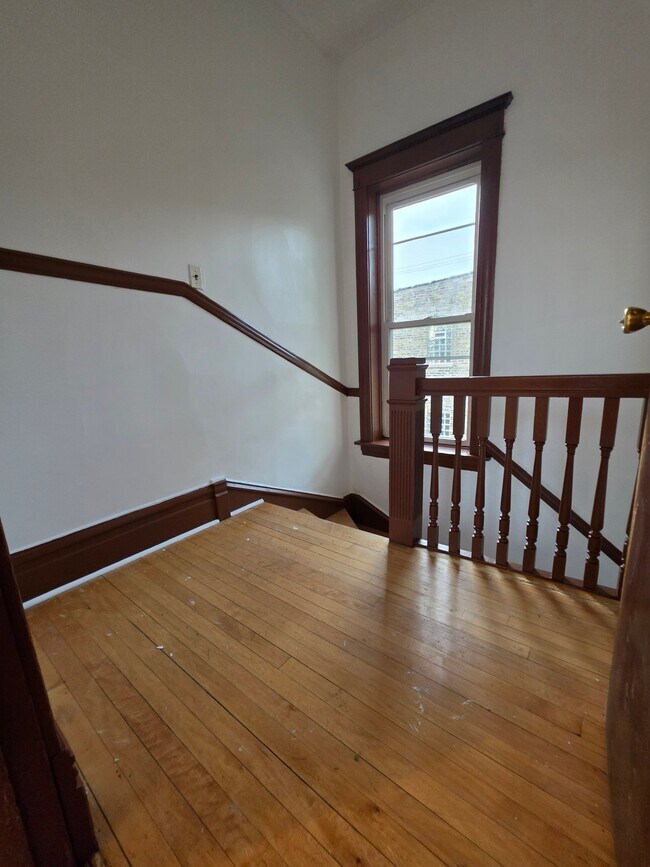 Foto del edificio - 1138 N Hamlin Ave