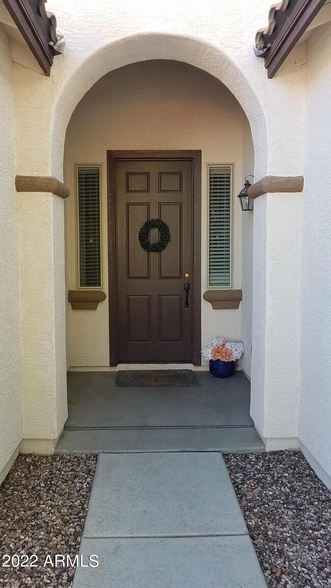 Foto del edificio - 18393 W Tasha Dr