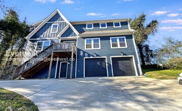 Building Photo - 174 Lynda Cir