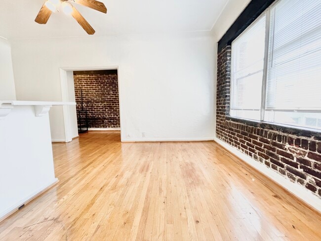 Building Photo - 1055 Sanborn Ave
