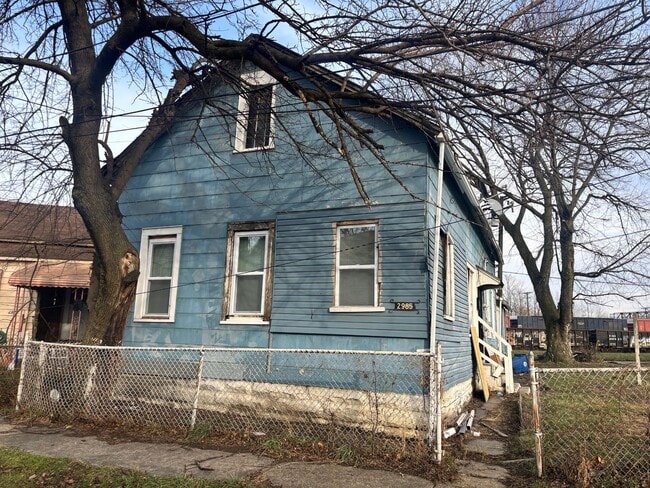 Building Photo - Spacious 5-Bedroom Single-Family Home | 1.5 Stories