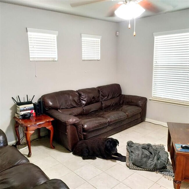 Building Photo - 107 Gambel Oak Way