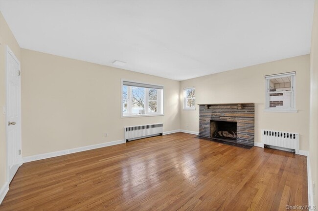 Building Photo - 46 Bedford Ave