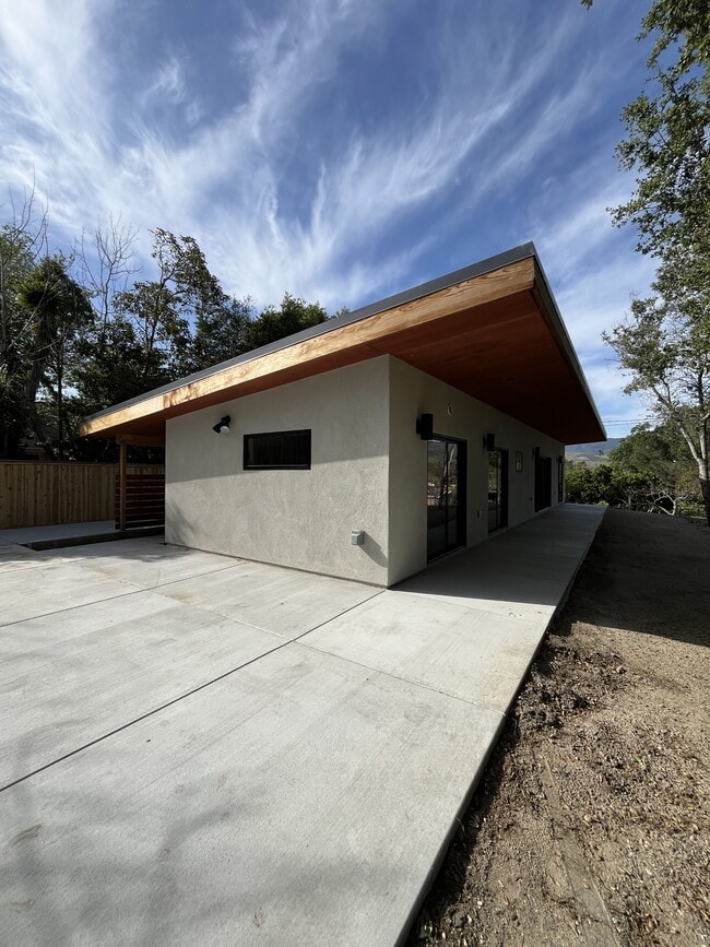 Building Photo - 313 Del Mar Ct