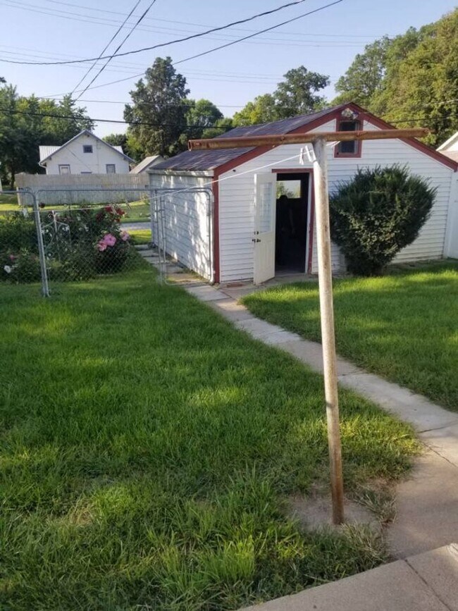 Building Photo - 2bed/1bath located in Beatrice, NE