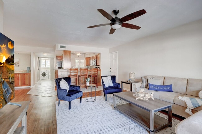 Building Photo - 1501 Chesapeake Ave