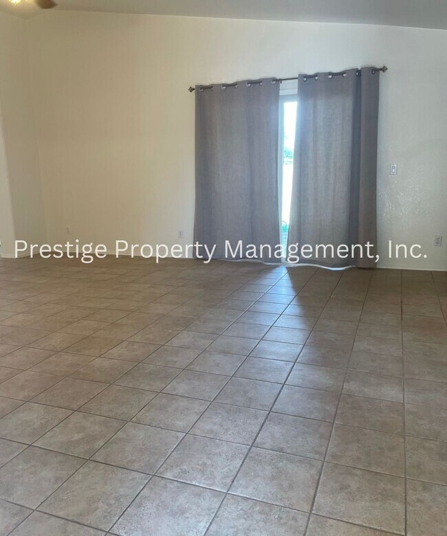 Foto del edificio - Charming All Tile 4/2 Rita Ranch Home