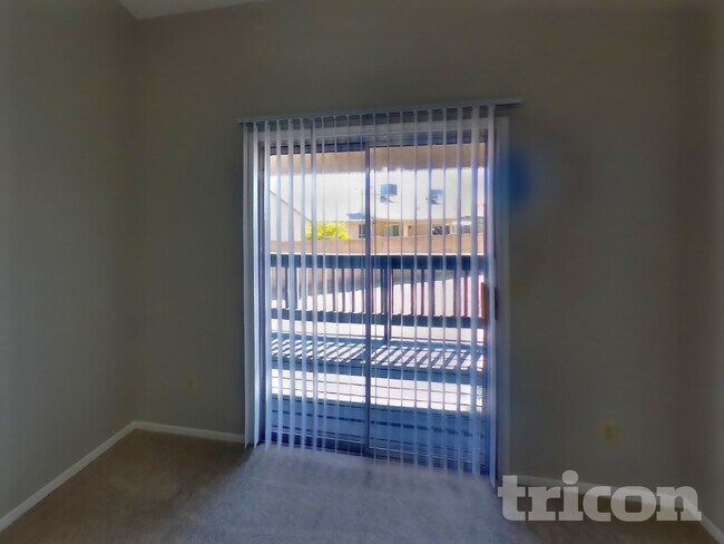 Building Photo - 8988 W Tuckey Ln