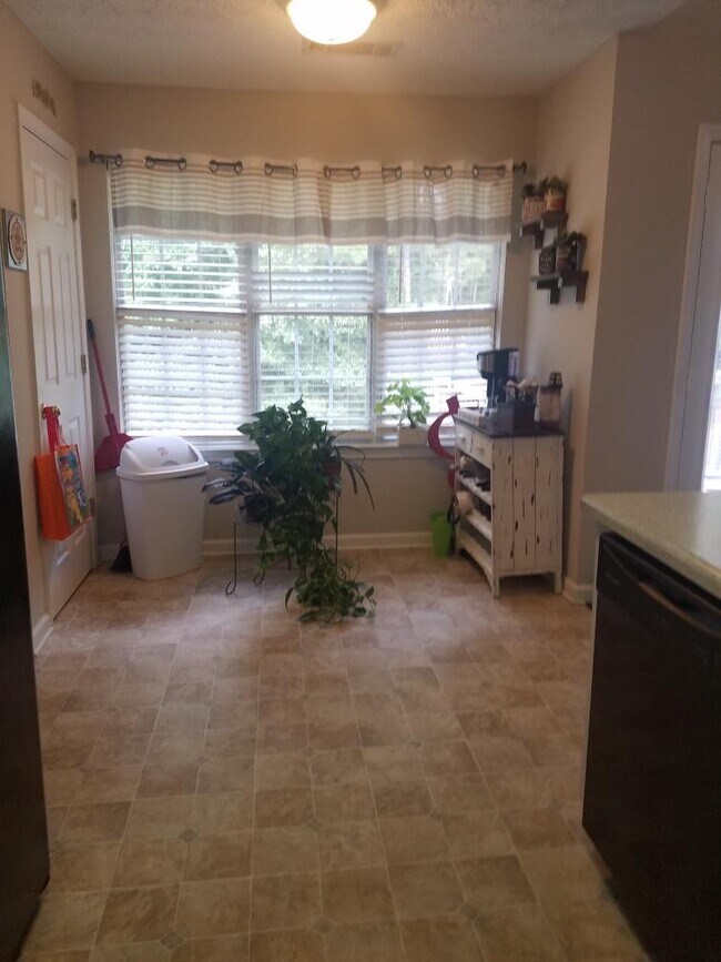 Foto del edificio - 236 Grove Pointe Dr