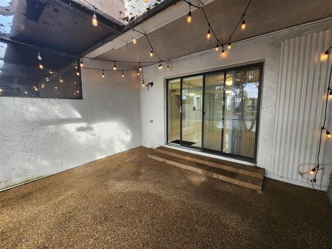 Building Photo - 1504 NW 89th Ter