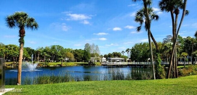 Foto del edificio - 6553 Circle Blvd