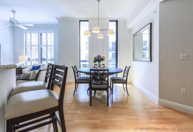Foto del edificio - 701 S Olive Ave