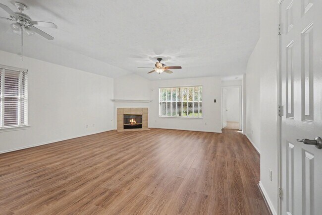 Foto del edificio - 15403 Court Green Trail