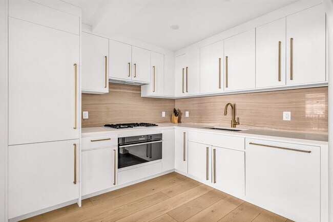Foto del edificio - 533 E 12th St