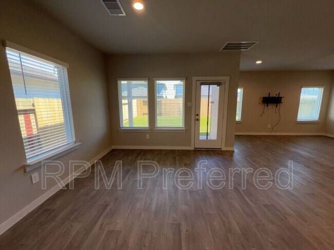 Building Photo - 2813 Sherlock Dr