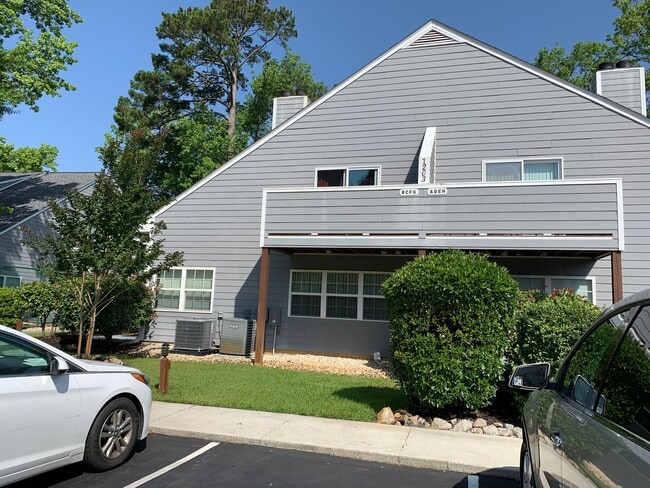 Foto del edificio - 1203 Tiffany Ln