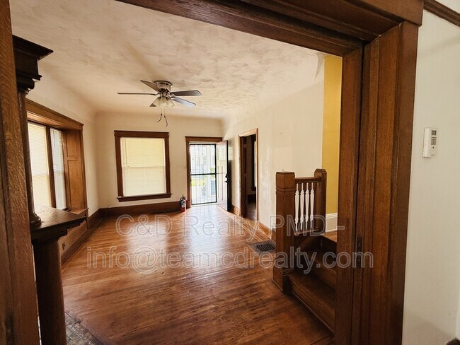Foto del edificio - 10749 Hull Ave
