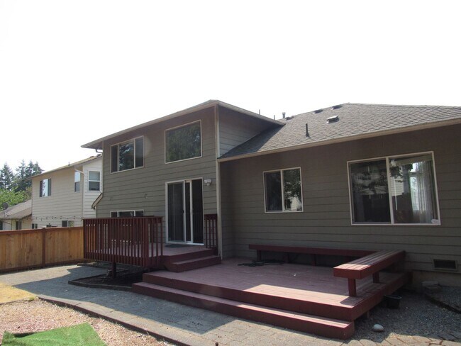 Building Photo - 13008 NE 200th Pl