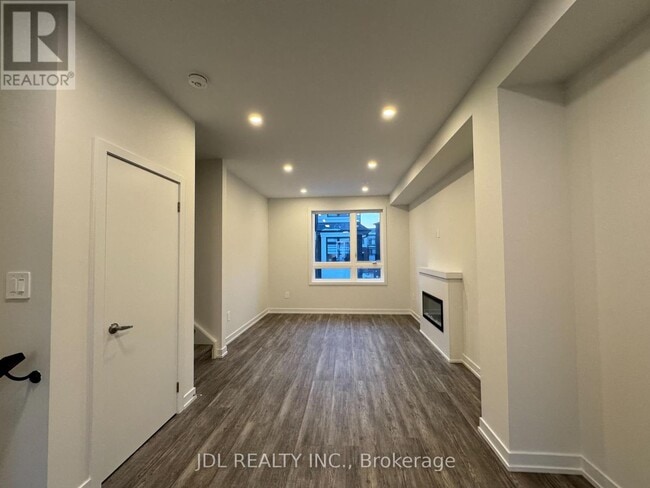 Building Photo - 12 Robert Gilpin Ln