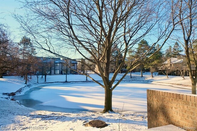 Building Photo - 5238 Brett Ct