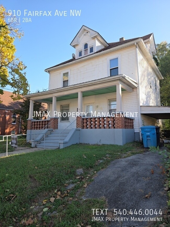 Photo - 910 Fairfax Ave NW House