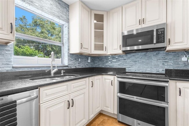 Foto del edificio - 5201 S Quincy St