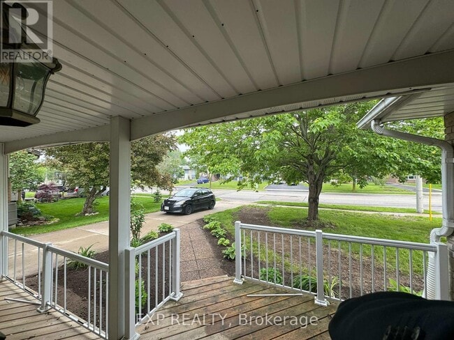 Building Photo - 370 Greenbrook Dr