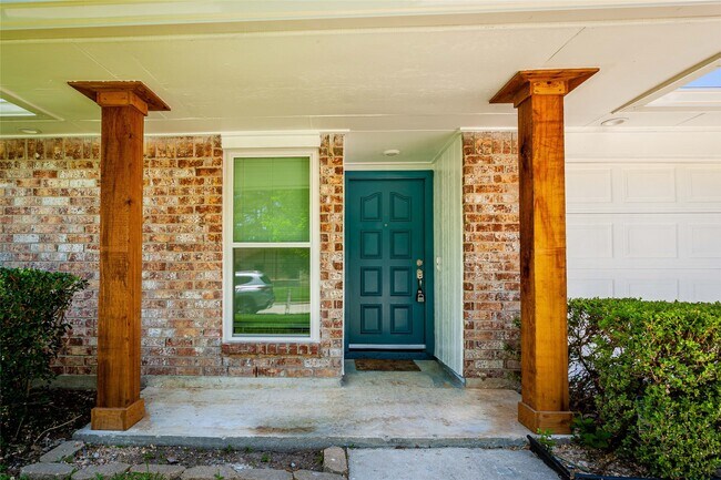 Building Photo - 21023 Ironcrest Ln