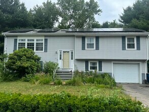 Building Photo - 11 Lheureux Cir