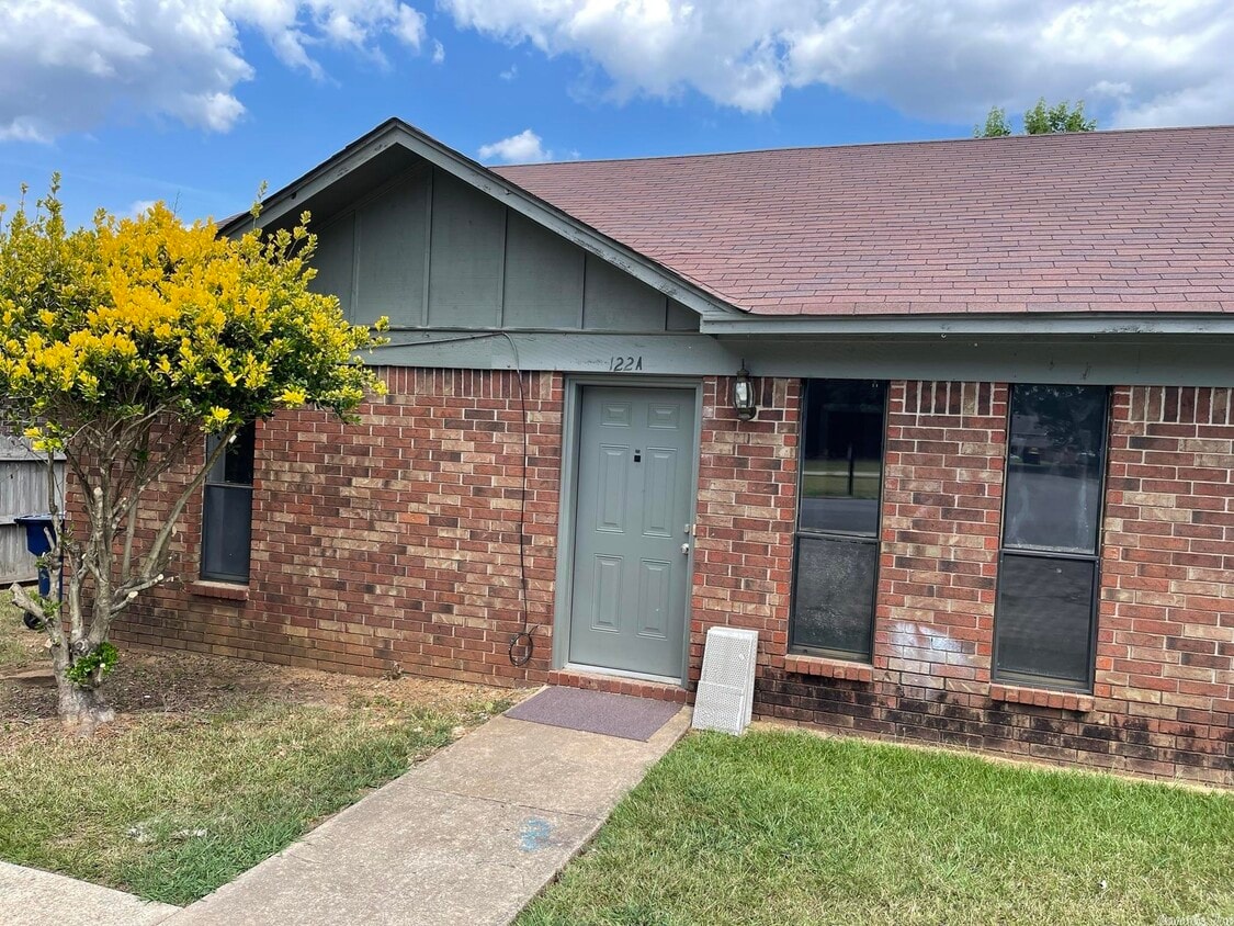 122 N Park St, Cabot, AR 72023 Townhome Rentals in Cabot AR