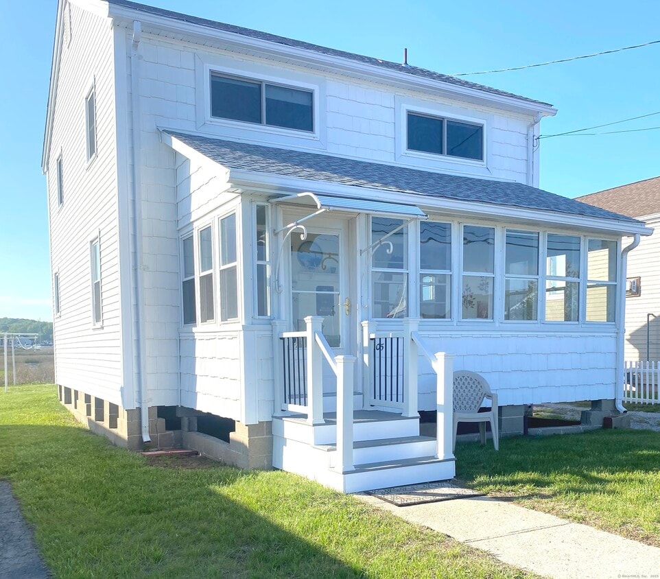 Primary Photo - 405 Seaside Ave