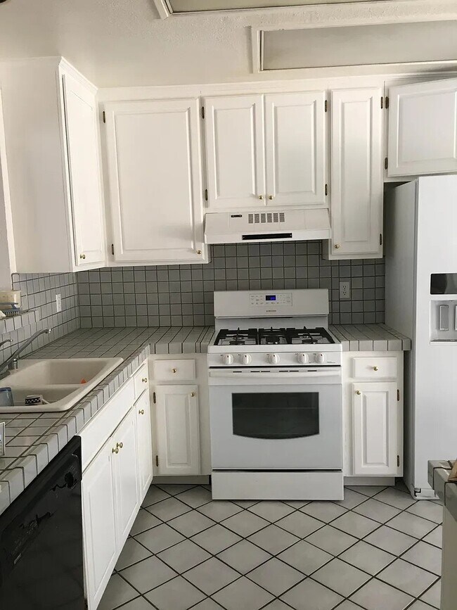 Foto del edificio - 4425 Caminito Pedernal