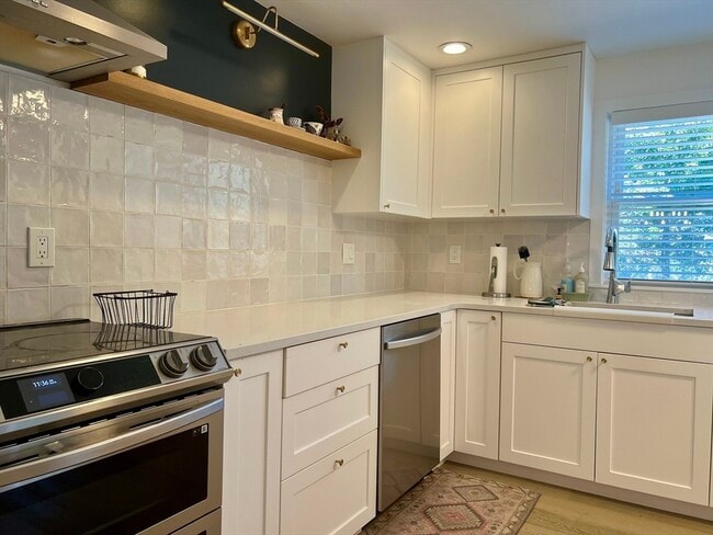 Building Photo - 113 Cambridge St