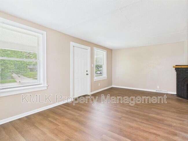 Foto del edificio - 84 E Mapledale Ave