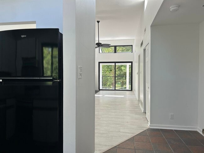 Building Photo - 20 Tilton Club
