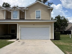 Building Photo - 3635 Pine Knot Dr