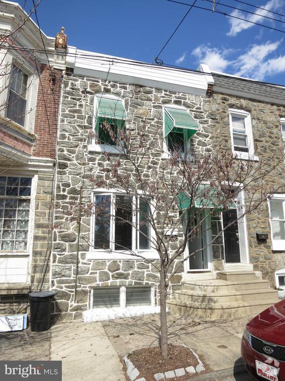 Building Photo - 245 Kalos St