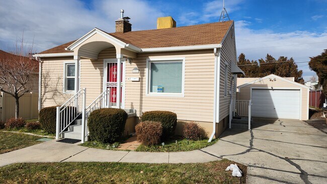 Building Photo - 1283 E Hudson Ave