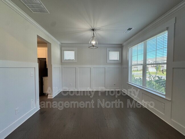 Foto del edificio - 7870 Tiberon Pkwy