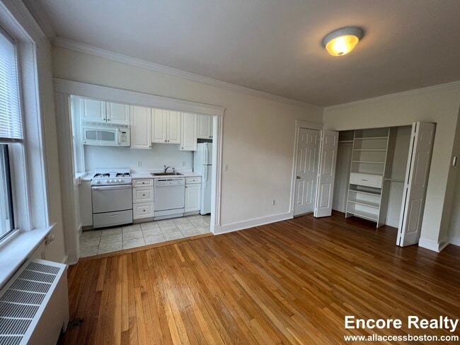 Building Photo - 14 Chauncy St