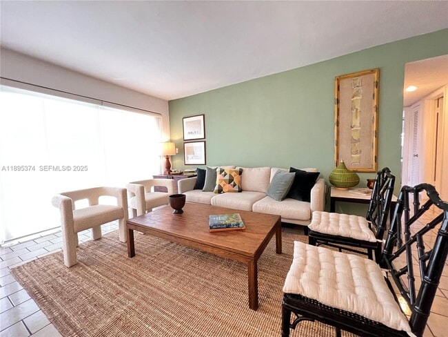 Building Photo - 555 Crandon Blvd