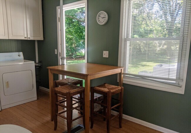 Foto del edificio - 1541 Ann St