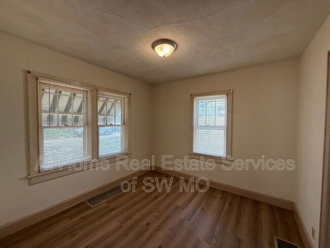 Foto del edificio - 1220 S Pennsylvania Ave