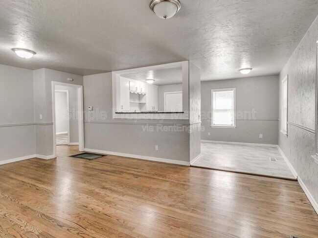 Foto del edificio - 3916 NW 24th St