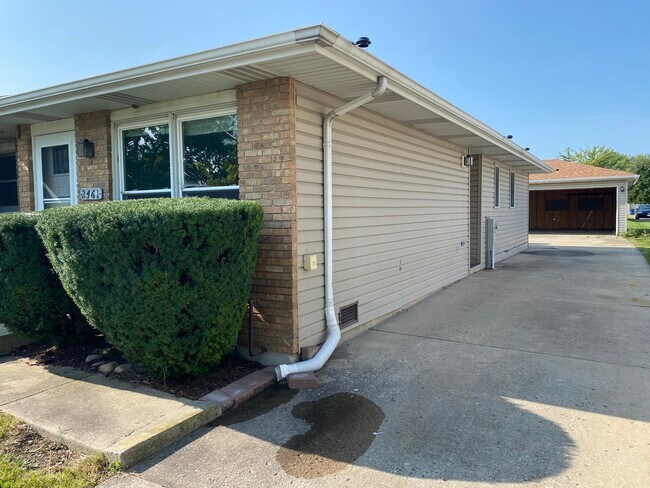 Photo - 2461 Red Oak Trl Townhome