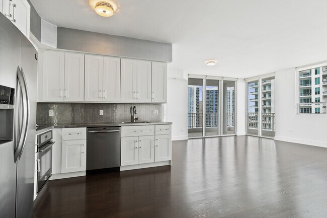 Foto del edificio - 801 Brickell Key Blvd